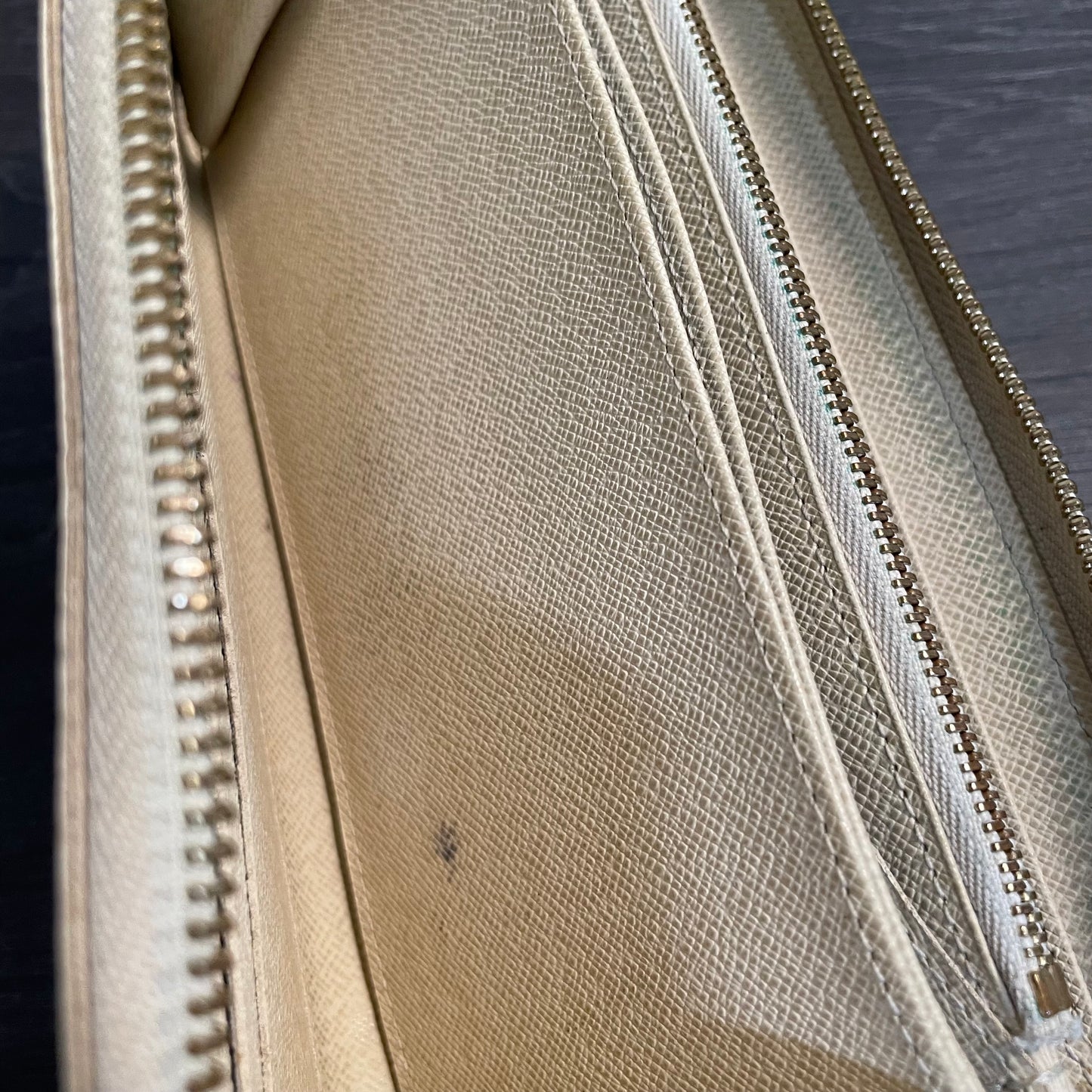 July-9 BAG DROP (Subscriber Price $150) Louis Vuitton Damier Azur Zippy Wallet