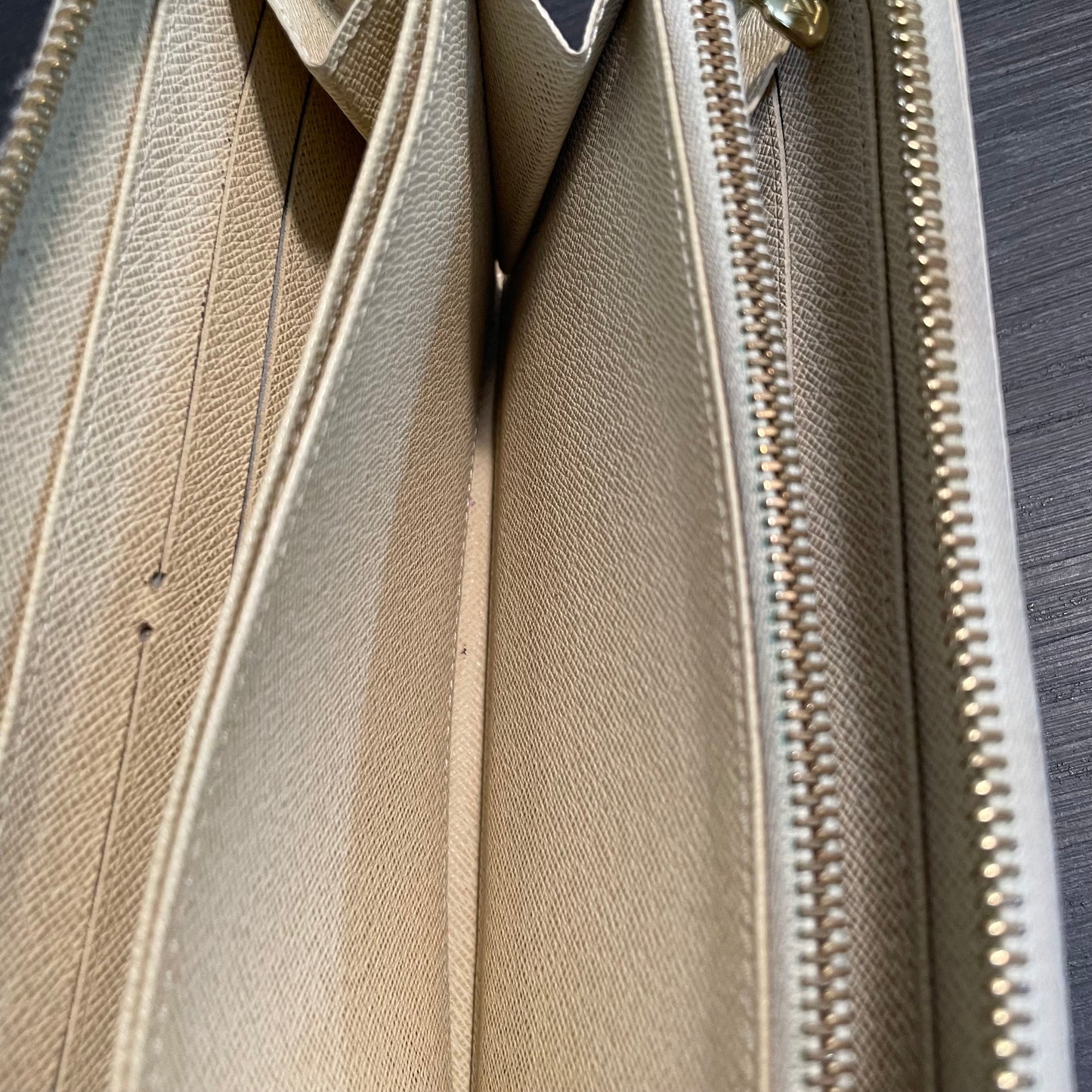 July-9 BAG DROP (Subscriber Price $150) Louis Vuitton Damier Azur Zippy Wallet