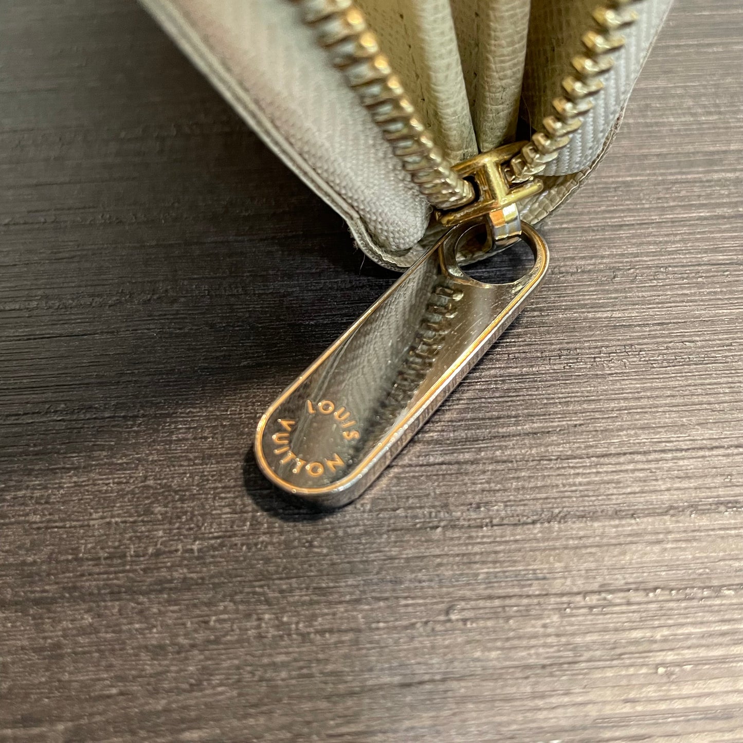 July-9 BAG DROP (Subscriber Price $150) Louis Vuitton Damier Azur Zippy Wallet