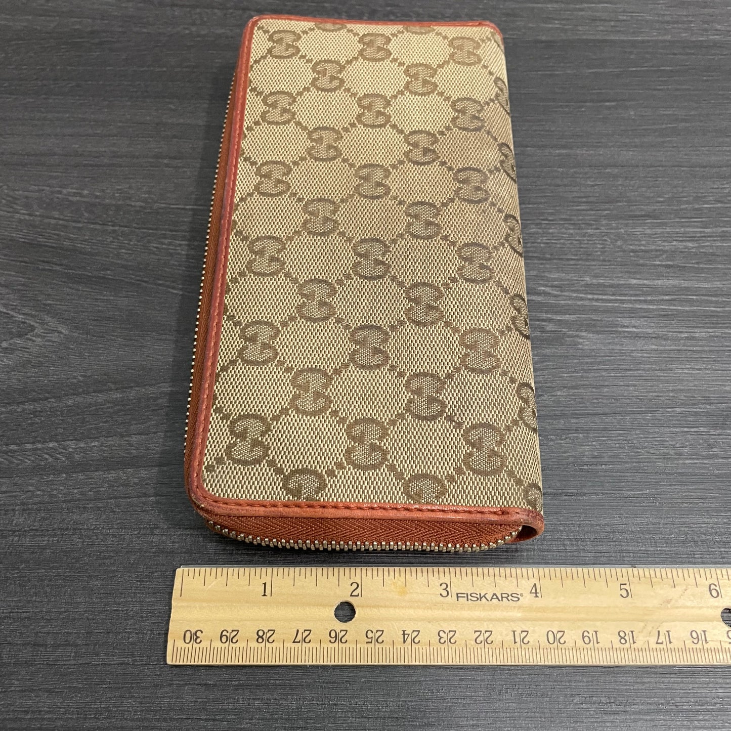 #192 GUCCI GG Canvas Zippy Wallet