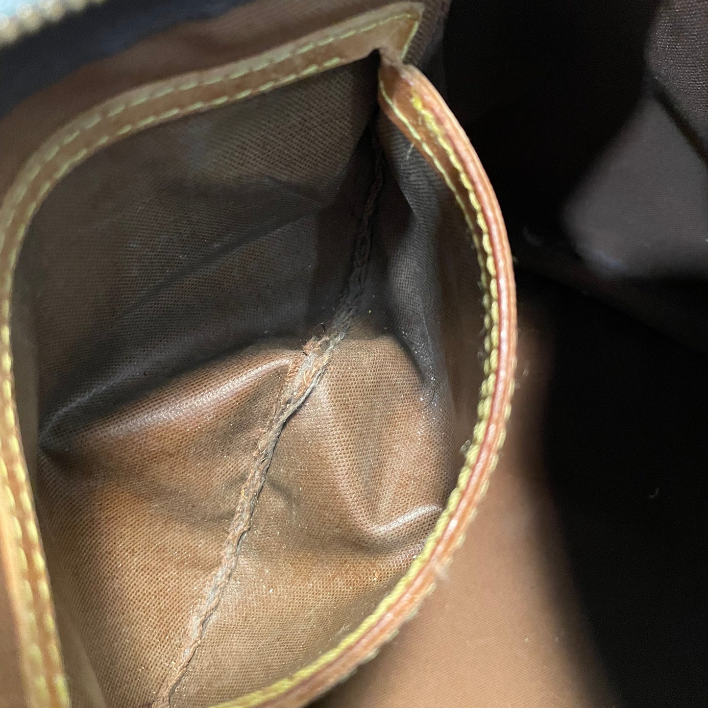 July-9 BAG DROP (Subscriber Price $290) Louis Vuitton Monogram Speedy 25 with Lock & Key