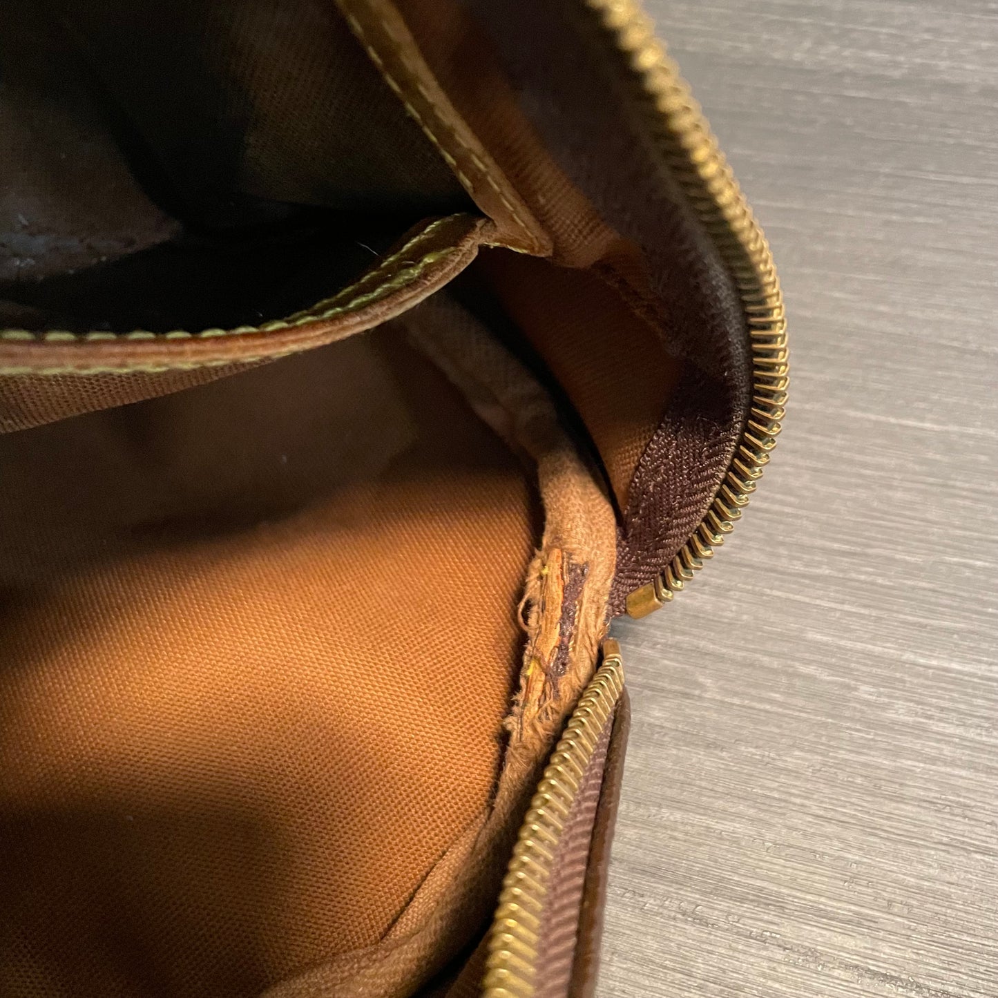 July-9 BAG DROP (Subscriber Price $290) Louis Vuitton Monogram Speedy 25 with Lock & Key