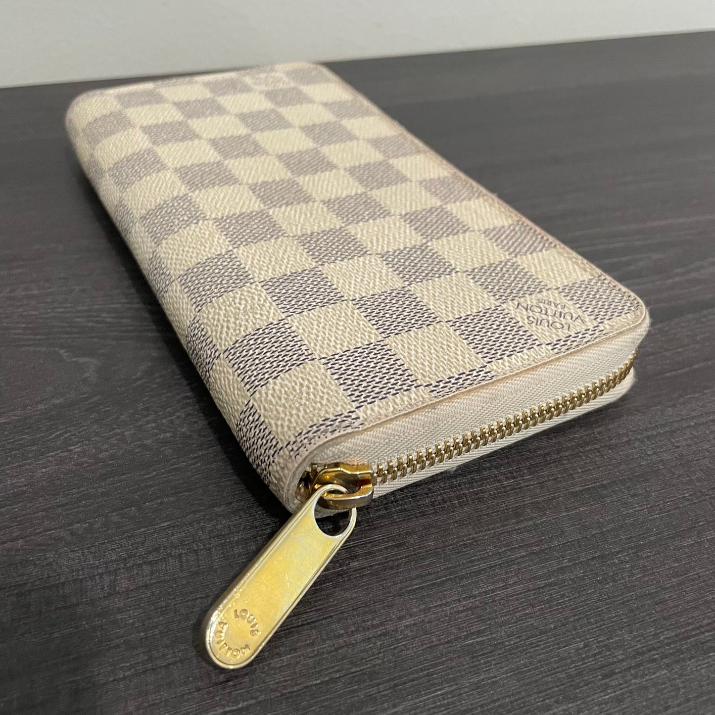 SOLD! Louis Vuitton Damier Azur Zippy Wallet