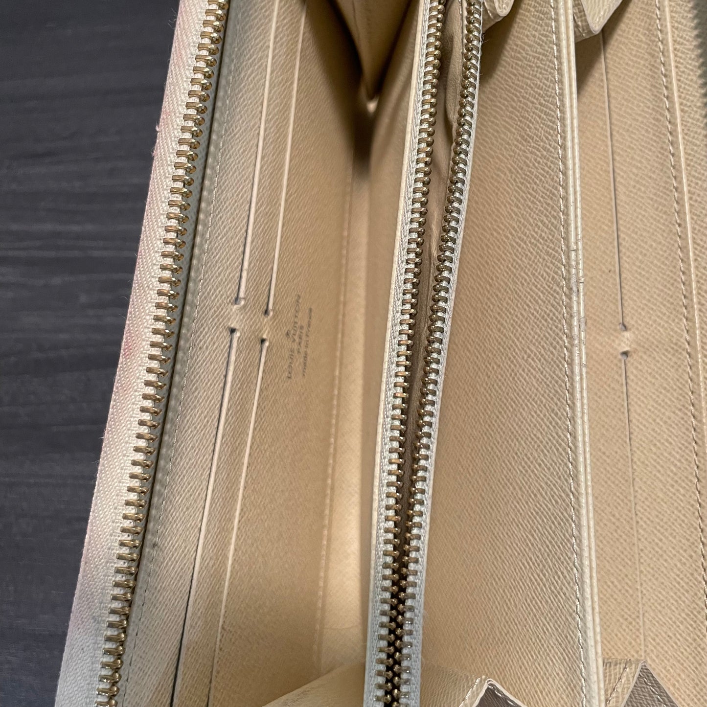 SOLD! Louis Vuitton Damier Azur Zippy Wallet