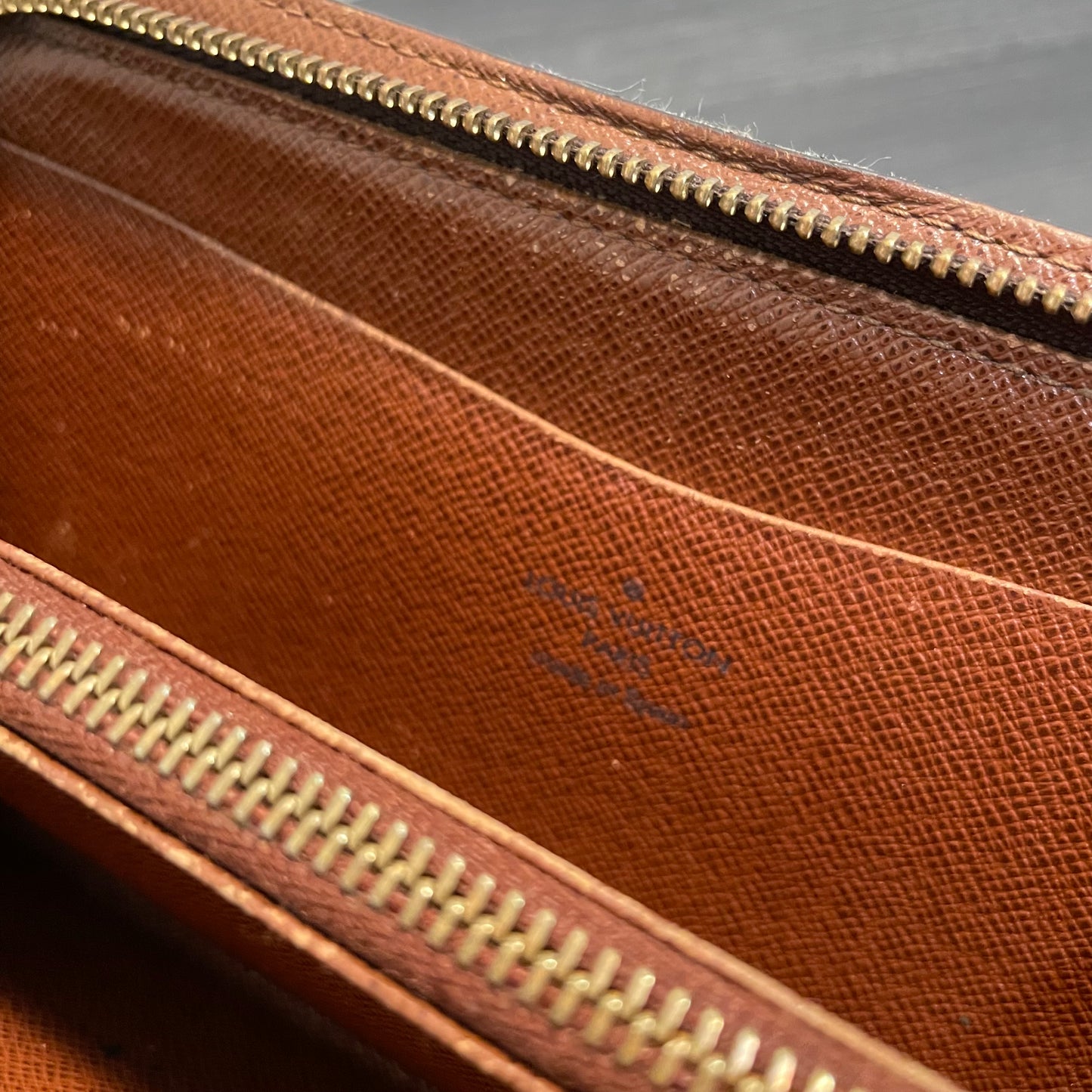 July-9 BAG DROP (Subscriber Price $200) Louis Vuitton Monogram Zippy Wallet