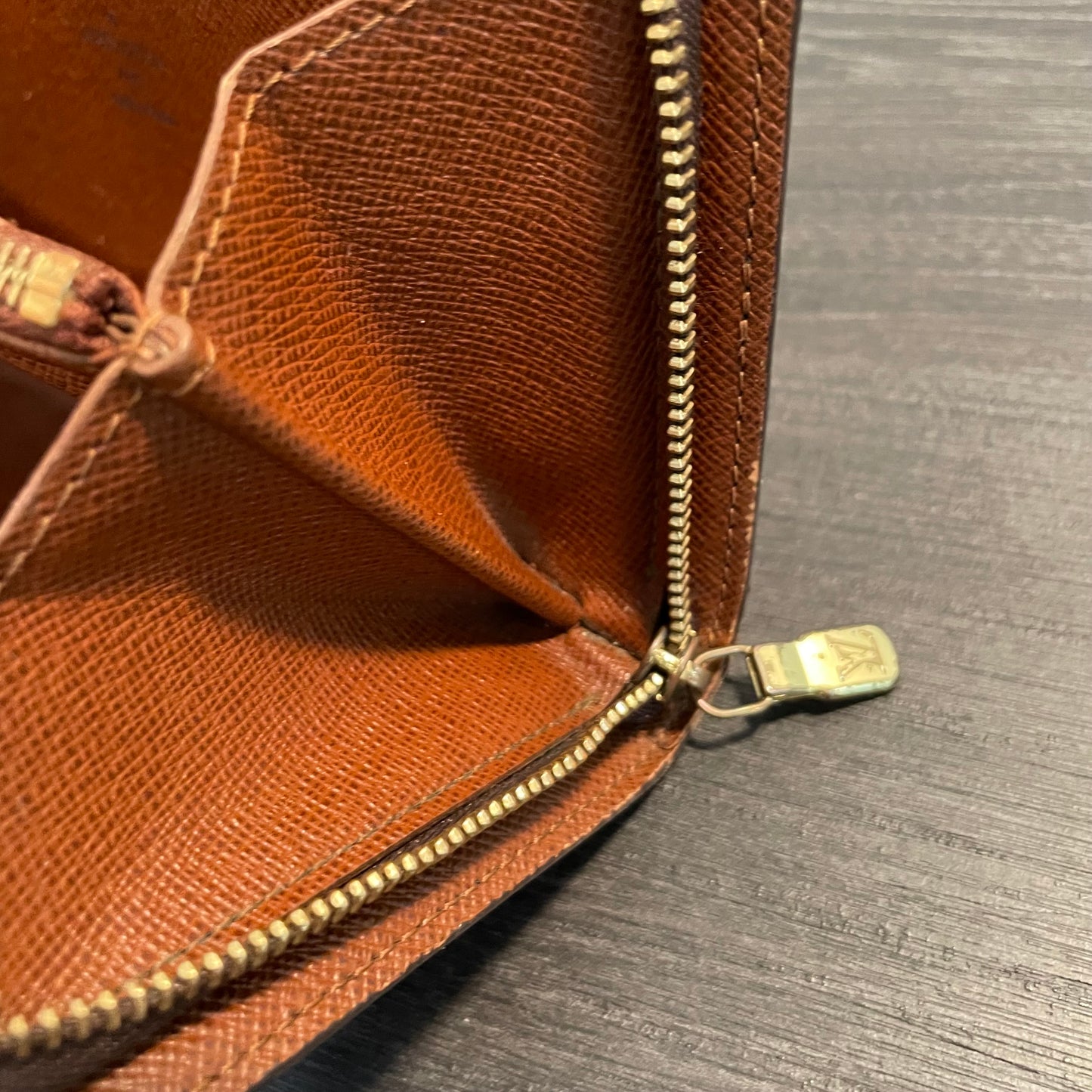 July-9 BAG DROP (Subscriber Price $200) Louis Vuitton Monogram Zippy Wallet