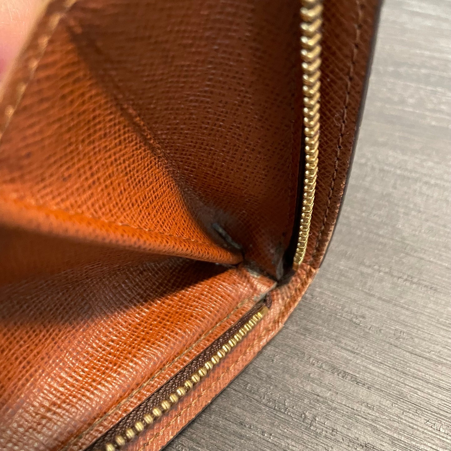 July-9 BAG DROP (Subscriber Price $200) Louis Vuitton Monogram Zippy Wallet