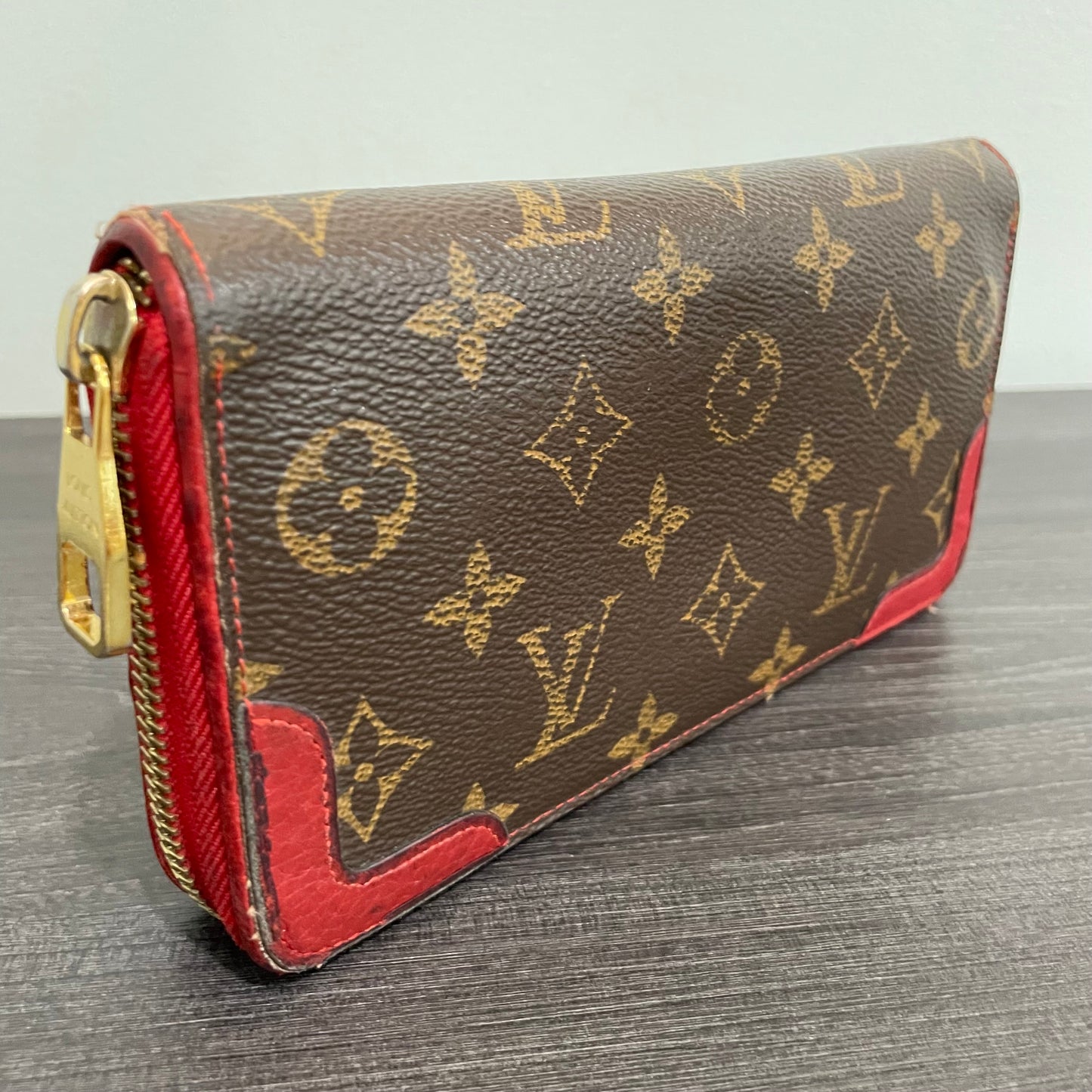 SOLD! Louis Vuitton Monogram Cerise Retiro Zippy Wallet
