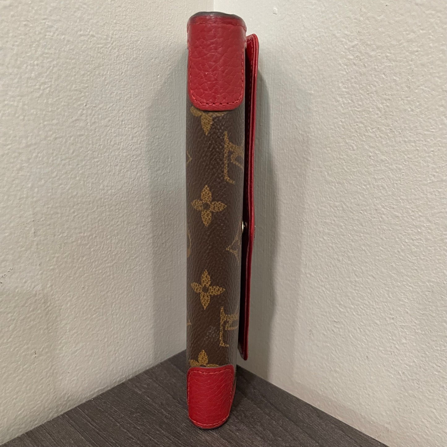 July-9 BAG DROP (Subscriber Price $150) Louis Vuitton Monogram Sarah Retiro Wallet