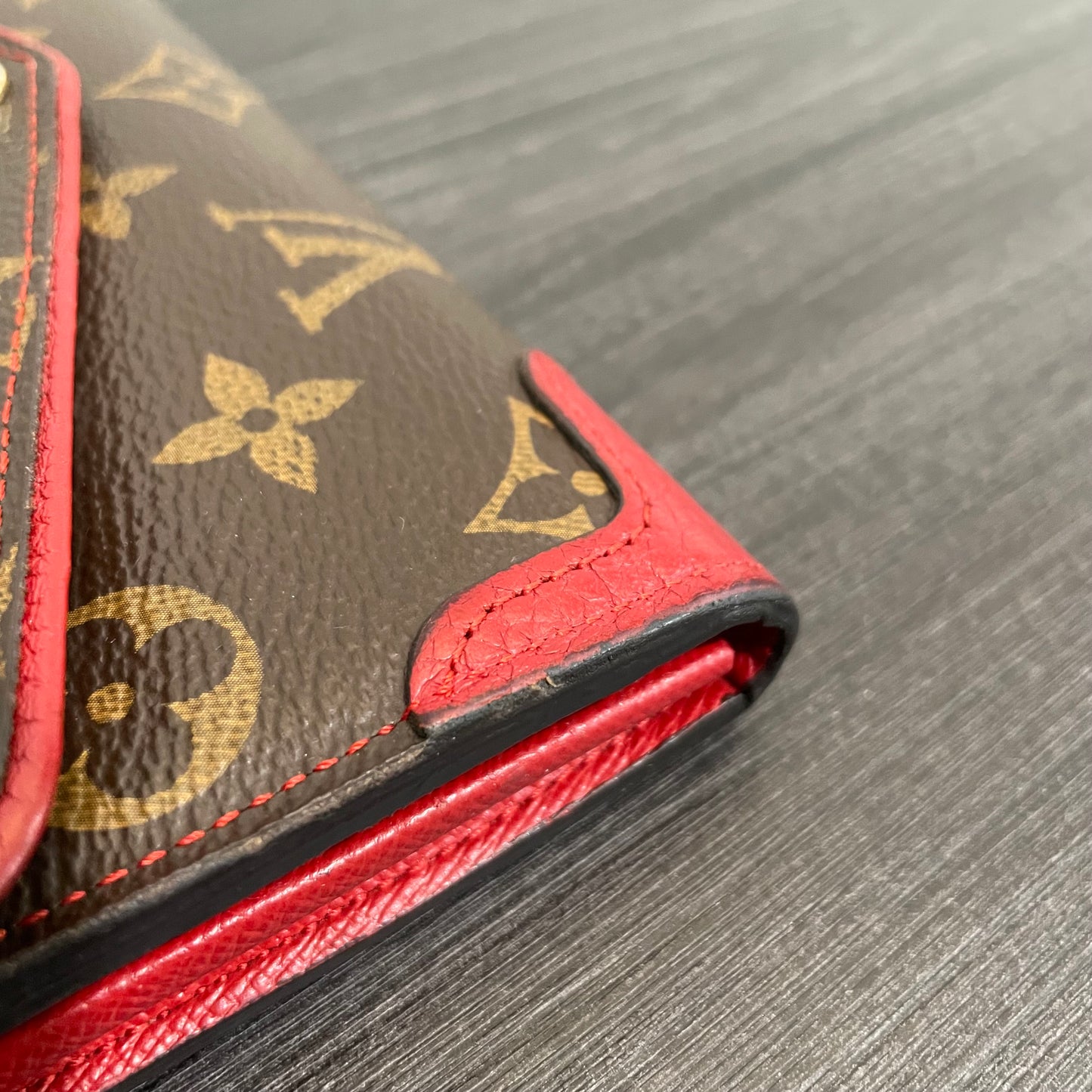 July-9 BAG DROP (Subscriber Price $150) Louis Vuitton Monogram Sarah Retiro Wallet