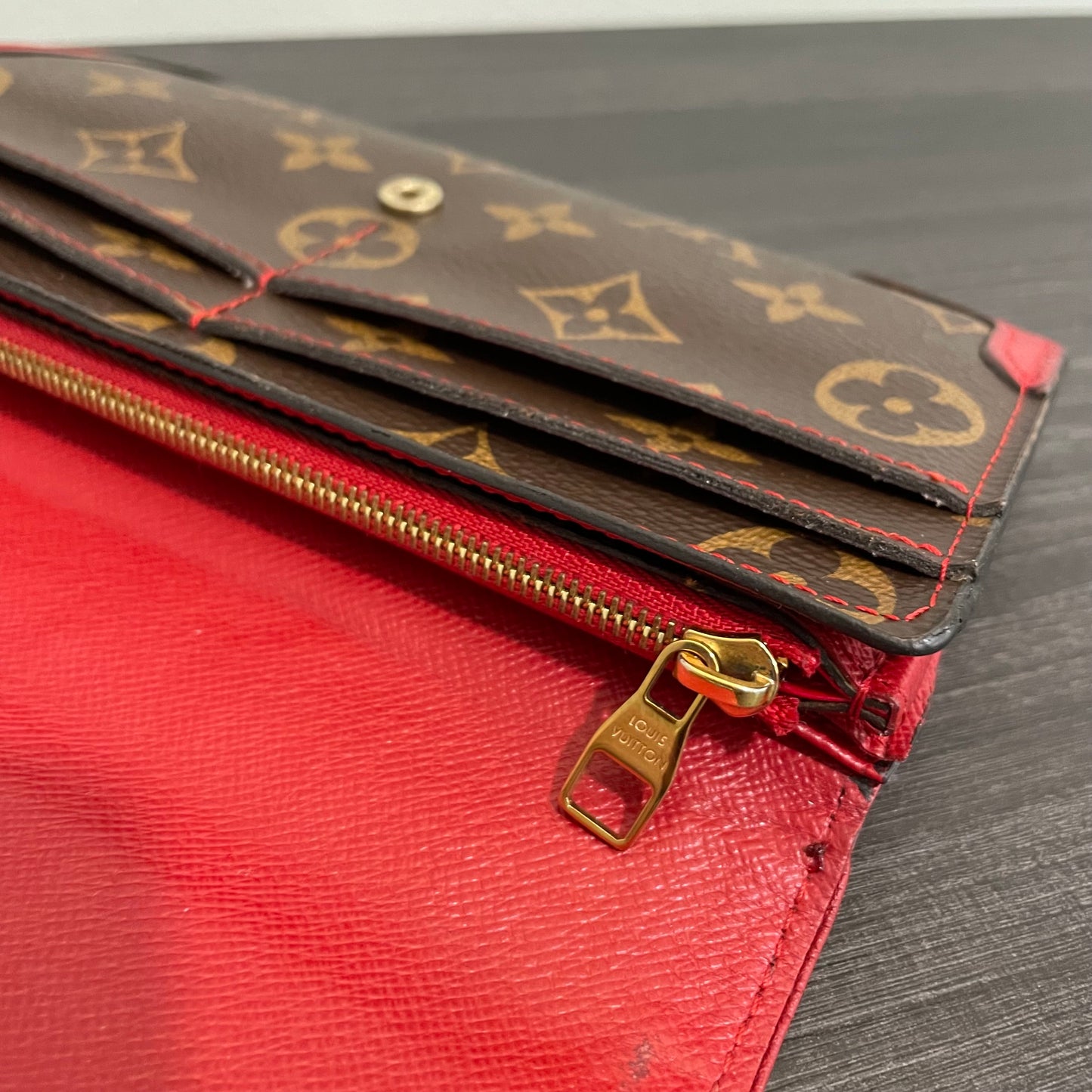July-9 BAG DROP (Subscriber Price $150) Louis Vuitton Monogram Sarah Retiro Wallet