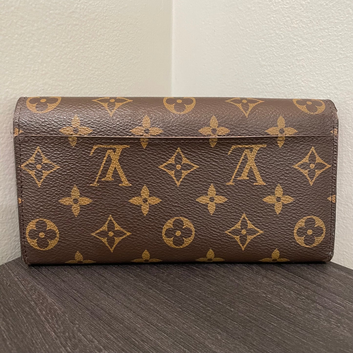 July-9 BAG DROP (Subscriber Price $150) Louis Vuitton Monogram Sarah Fuchsia Wallet