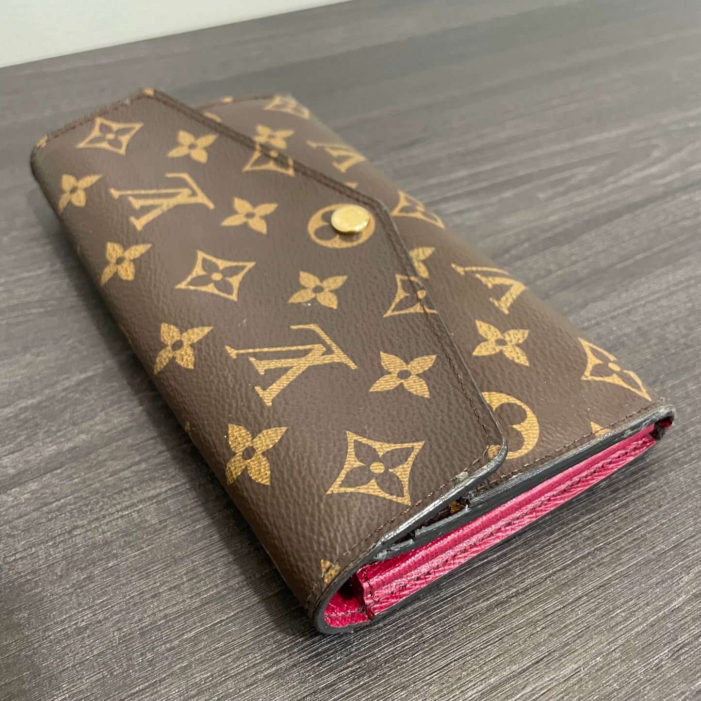 July-9 BAG DROP (Subscriber Price $150) Louis Vuitton Monogram Sarah Fuchsia Wallet