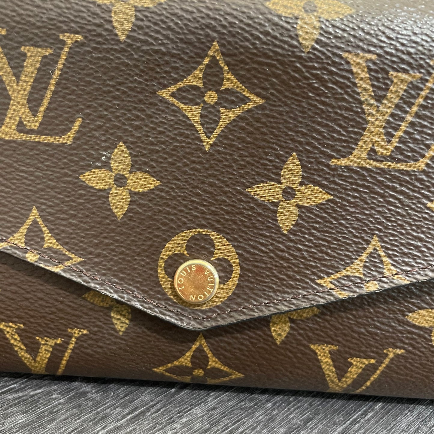 July-9 BAG DROP (Subscriber Price $150) Louis Vuitton Monogram Sarah Fuchsia Wallet