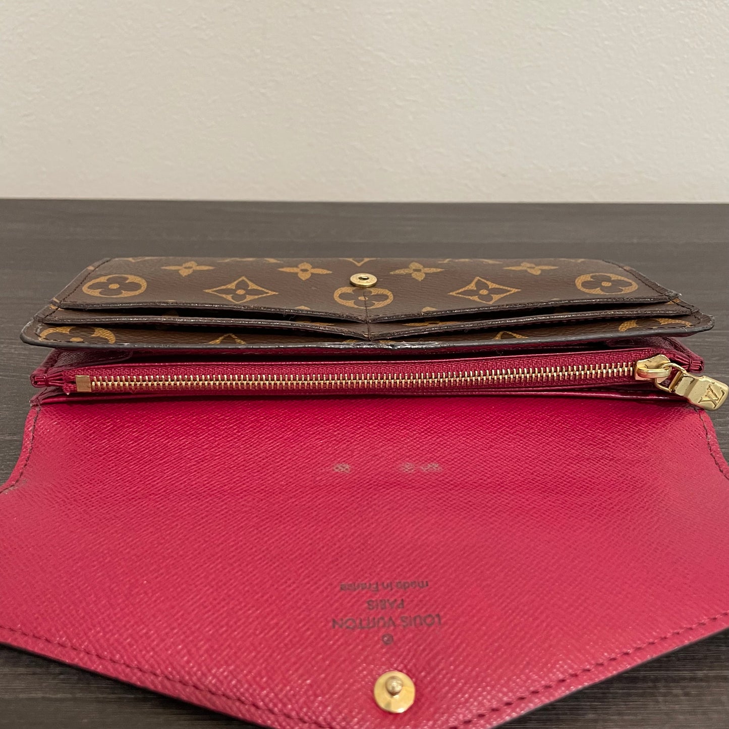 July-9 BAG DROP (Subscriber Price $150) Louis Vuitton Monogram Sarah Fuchsia Wallet