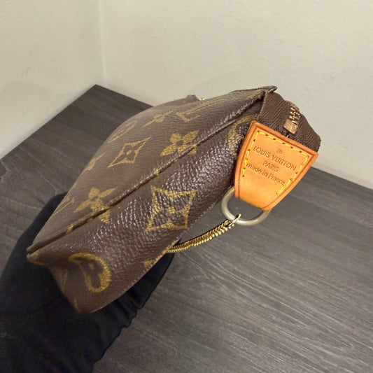 #1016 LOUIS VUITTON Monogram Pochette (TOP PICK!)