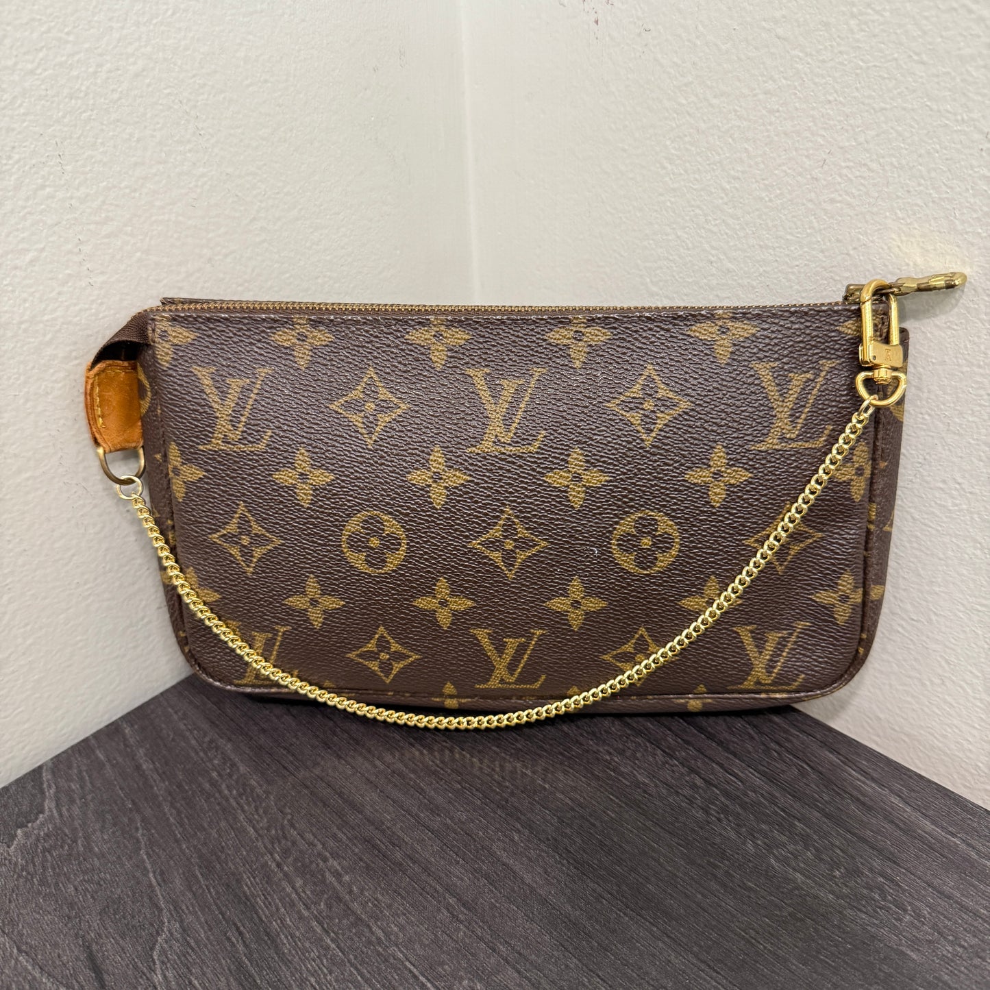 CLEARANCE #1021 LOUIS VUITTON Monogram Pochette