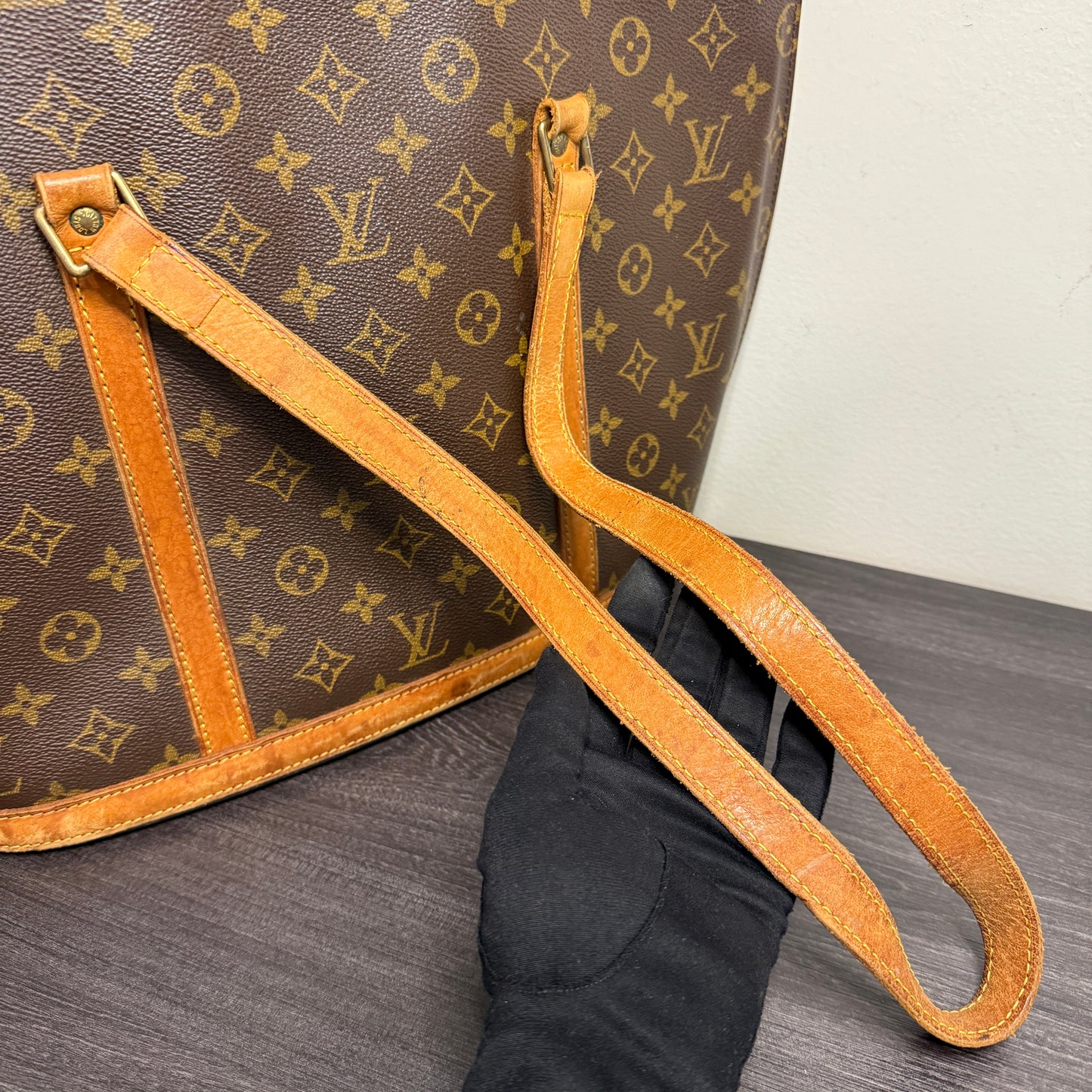 #1032 LOUIS VUITTON Babylone Tote