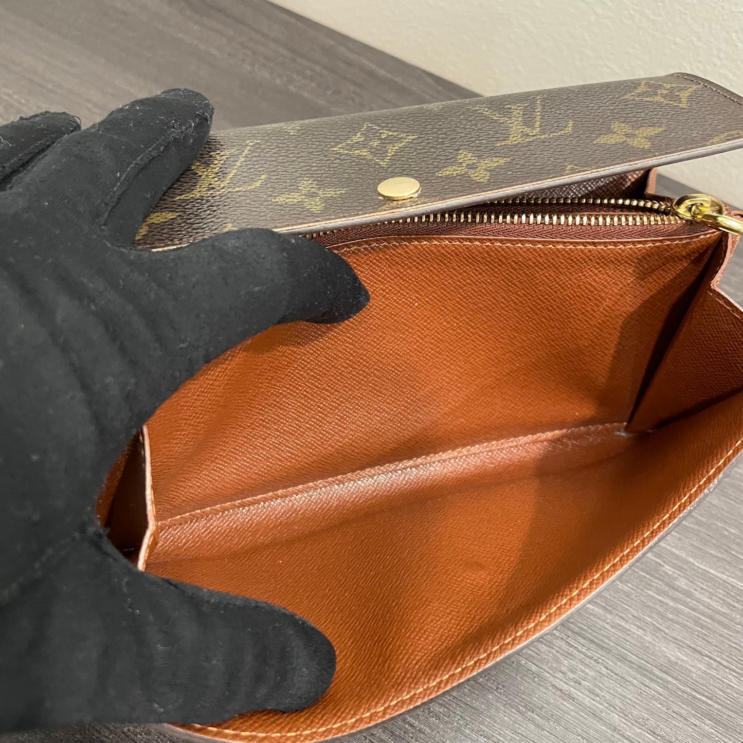 #115 LOUIS VUITTON Monogram Long Bifold Wallet with Dust Bag & Box