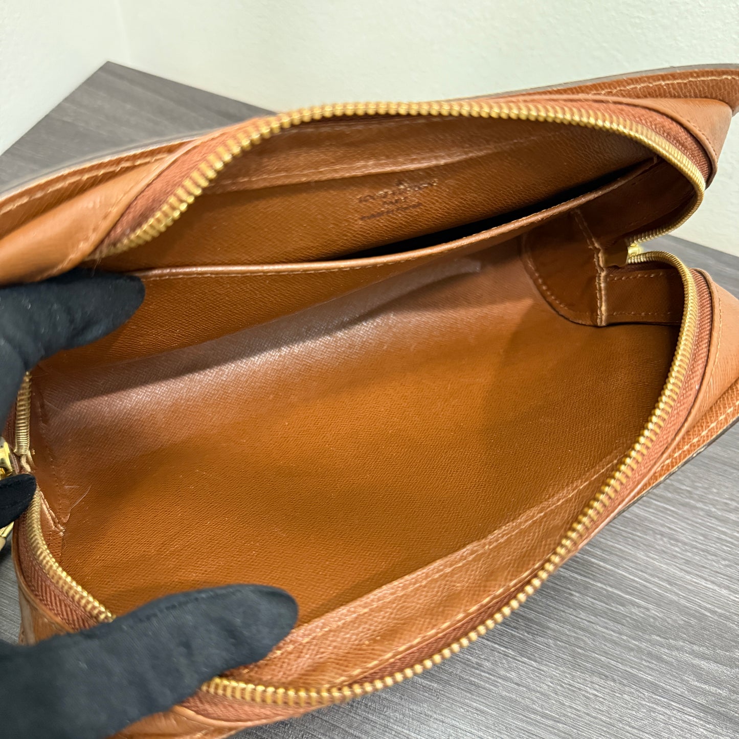 #1048 LOUIS VUITTON Monogram Orsay Clutch (TOP PICK!)