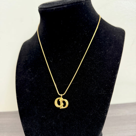 #1051 CHRISTIAN DIOR Pendant Necklace