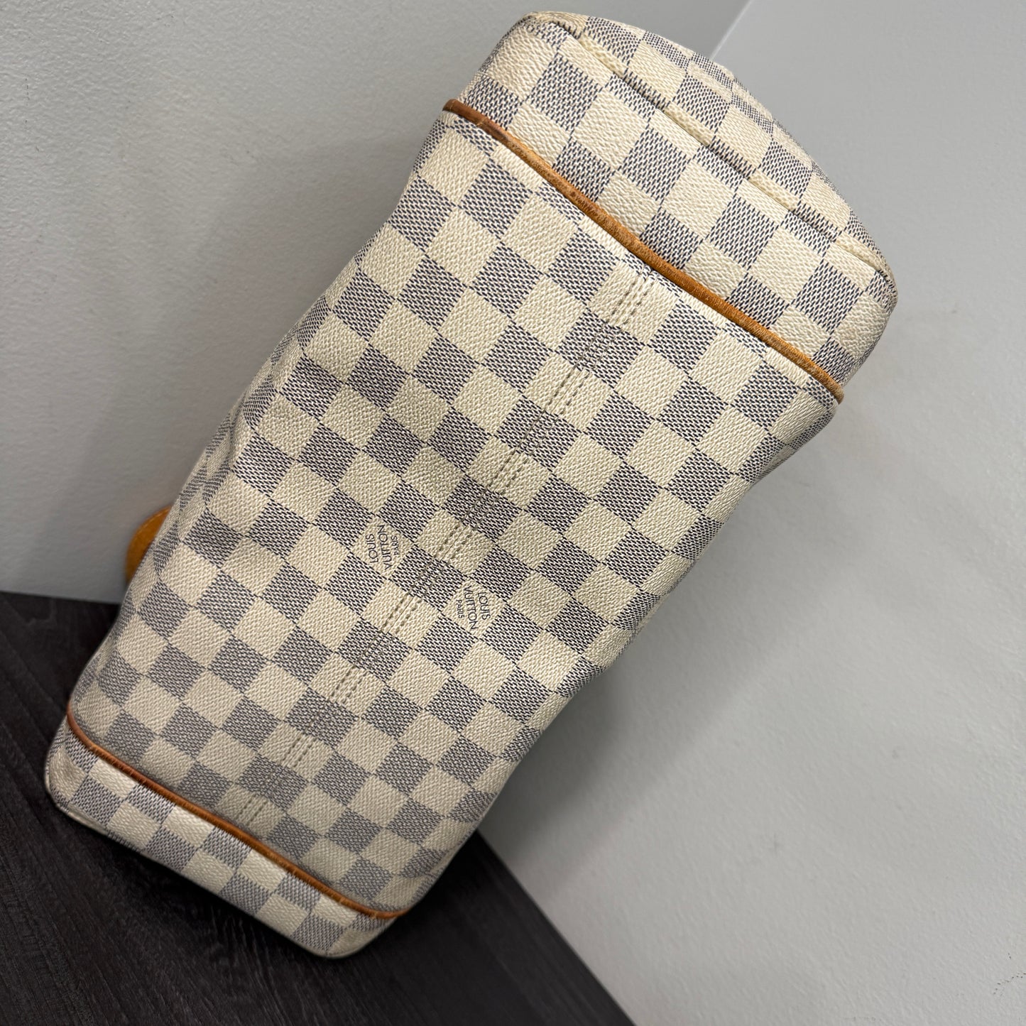 #1053 LOUIS VUITTON Damier Azur Totally MM (TOP PICK!)