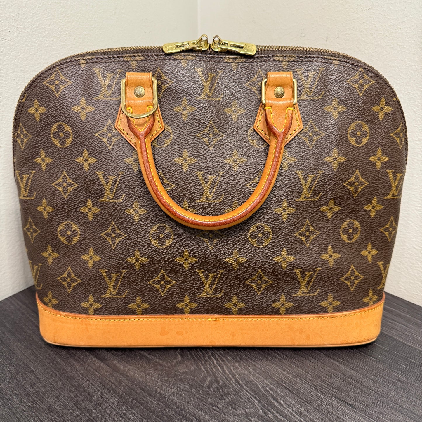 #1057 LOUIS VUITTON Monogram Alma (TOP PICK!)