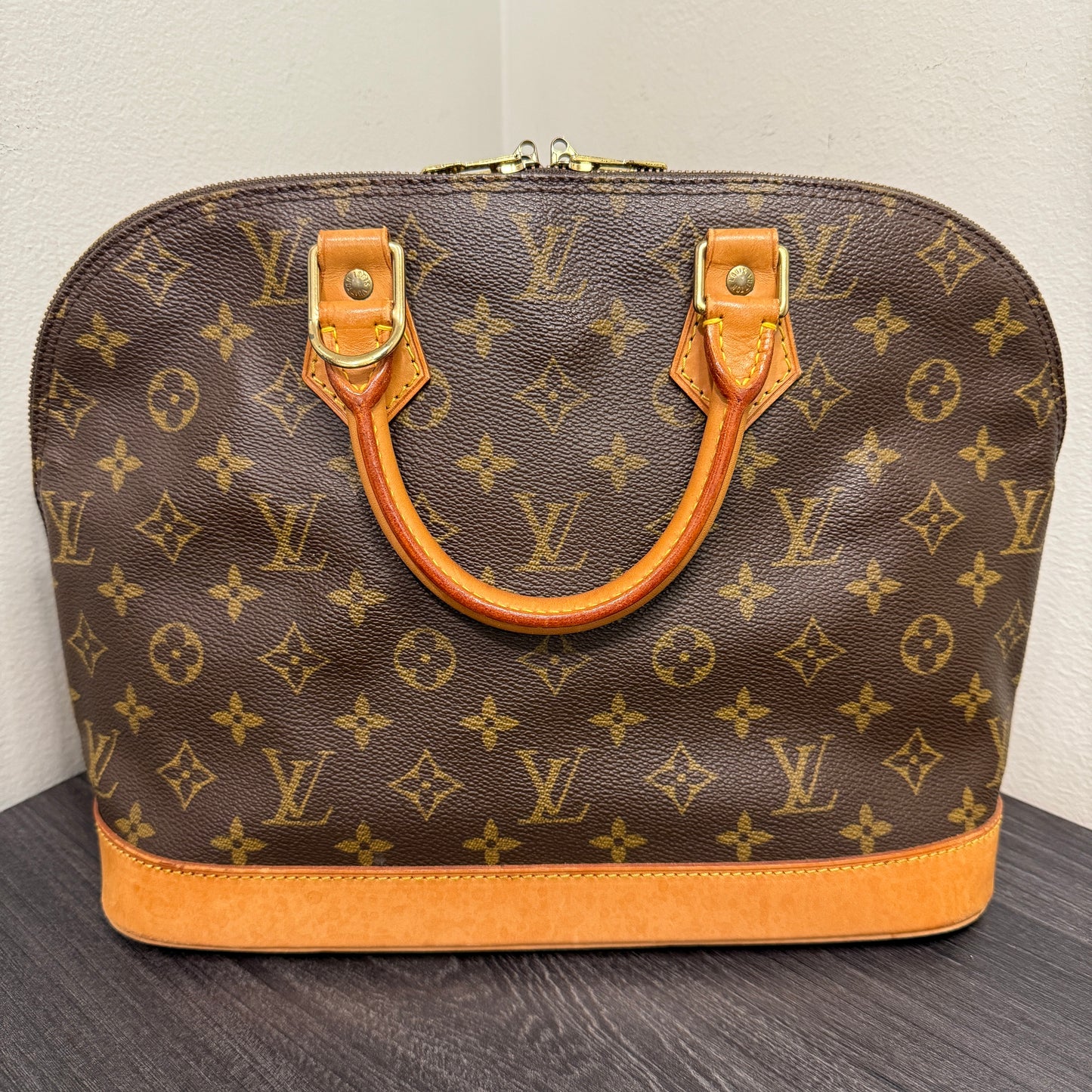 #1057 LOUIS VUITTON Monogram Alma (TOP PICK!)