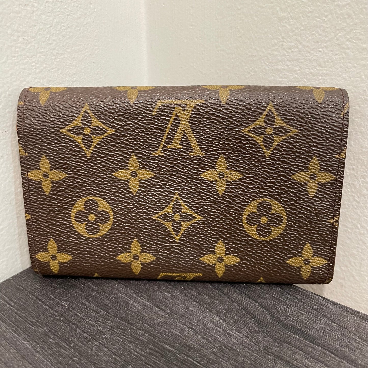 #160 LOUIS VUITTON Monogram Wallet