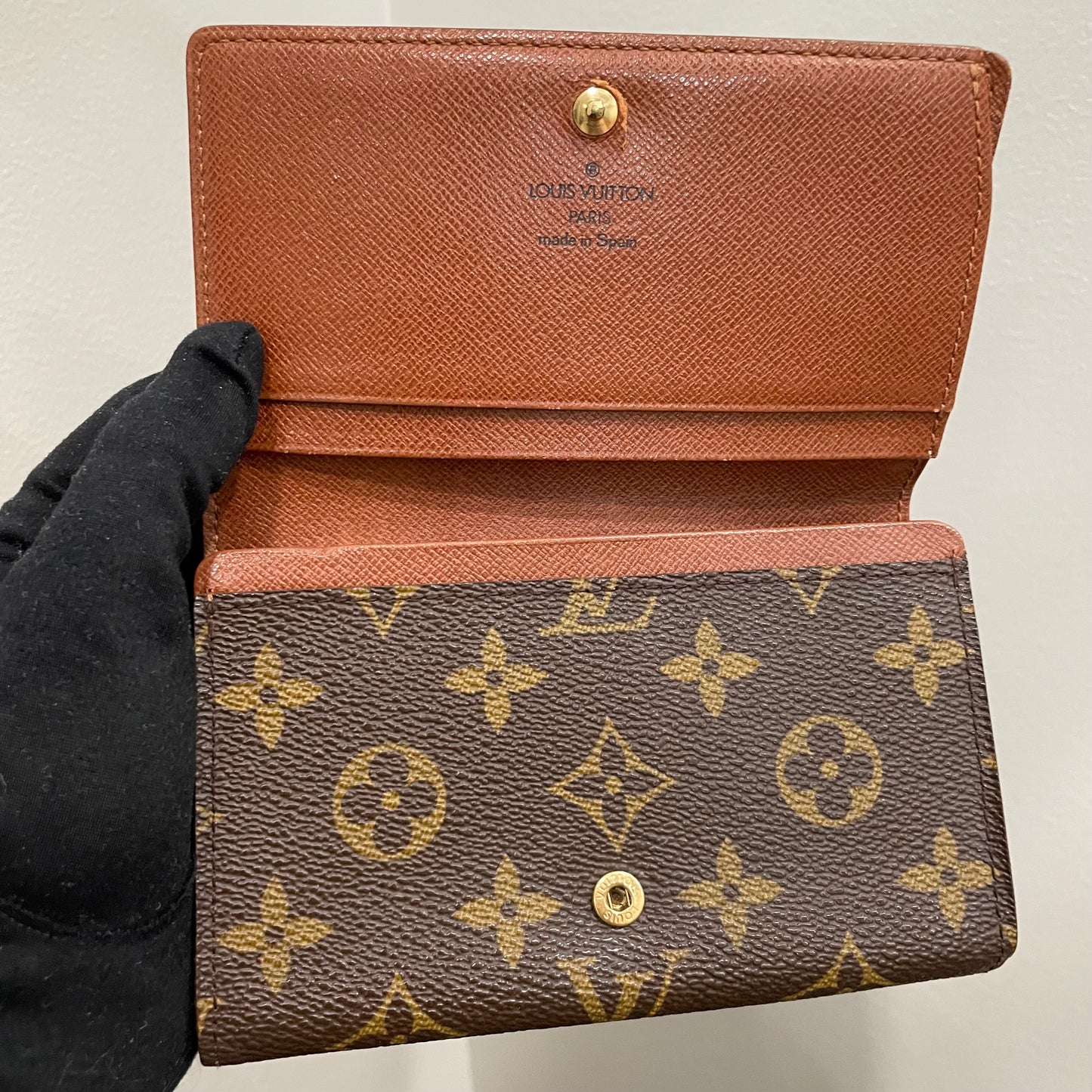 #160 LOUIS VUITTON Monogram Wallet