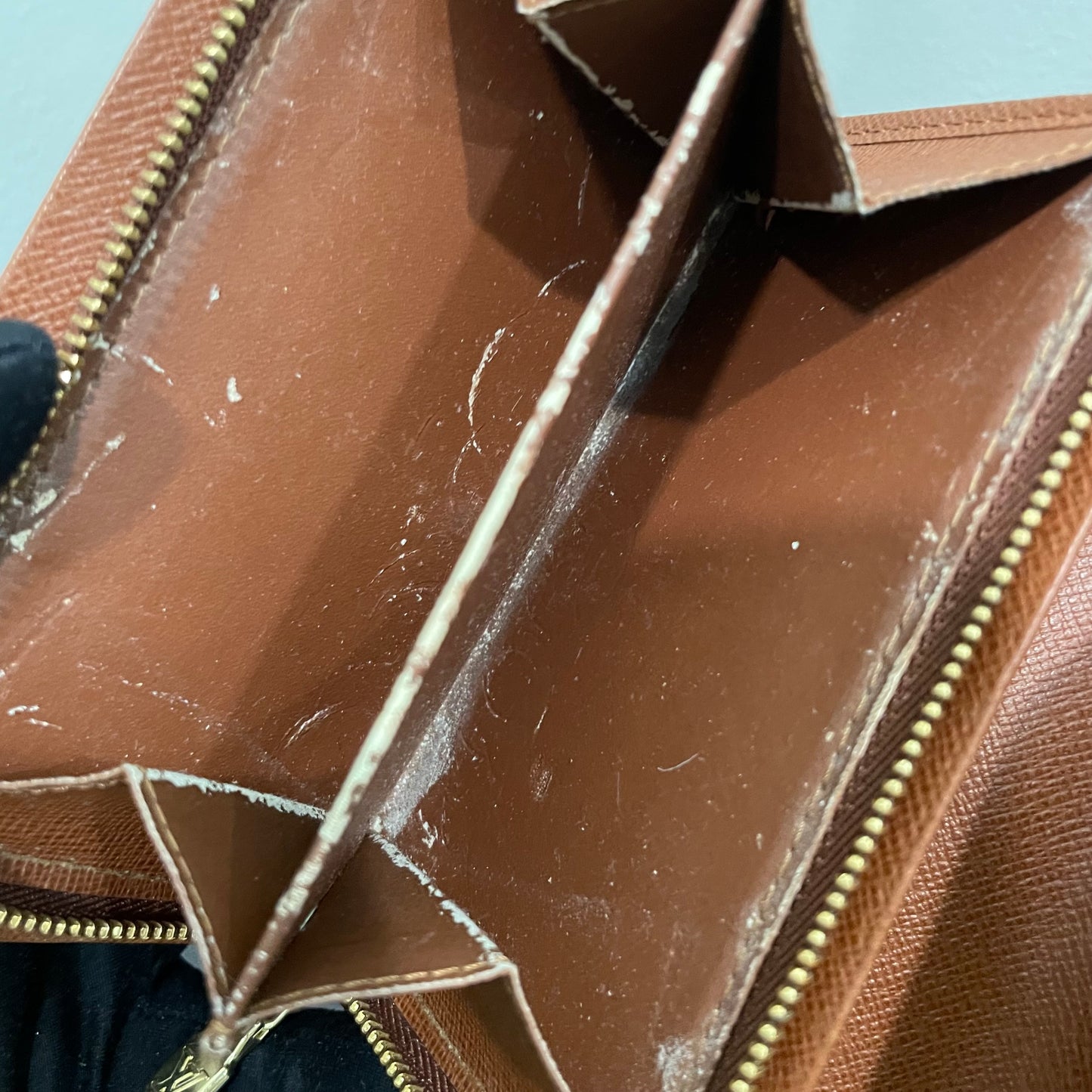 #160 LOUIS VUITTON Monogram Wallet
