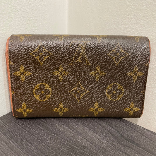 #161 LOUIS VUITTON Monogram Wallet