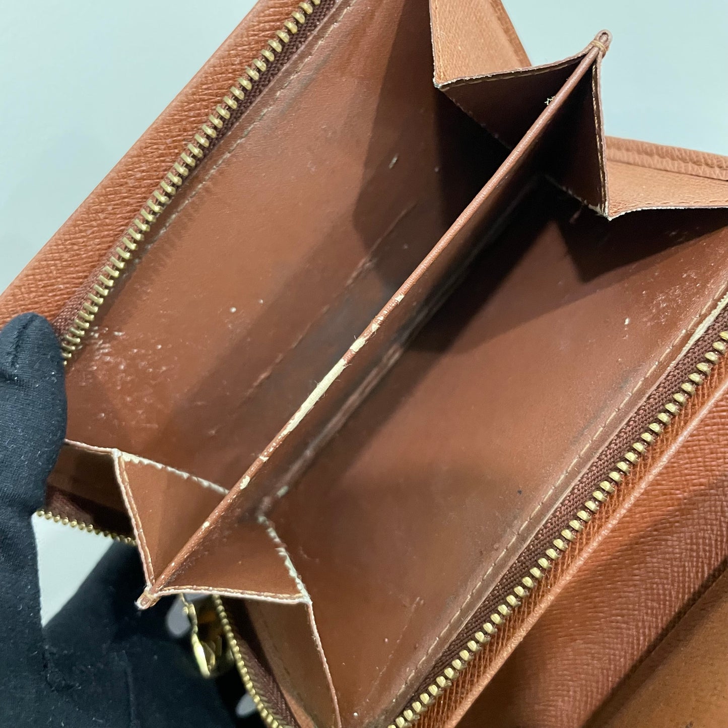 #161 LOUIS VUITTON Monogram Wallet