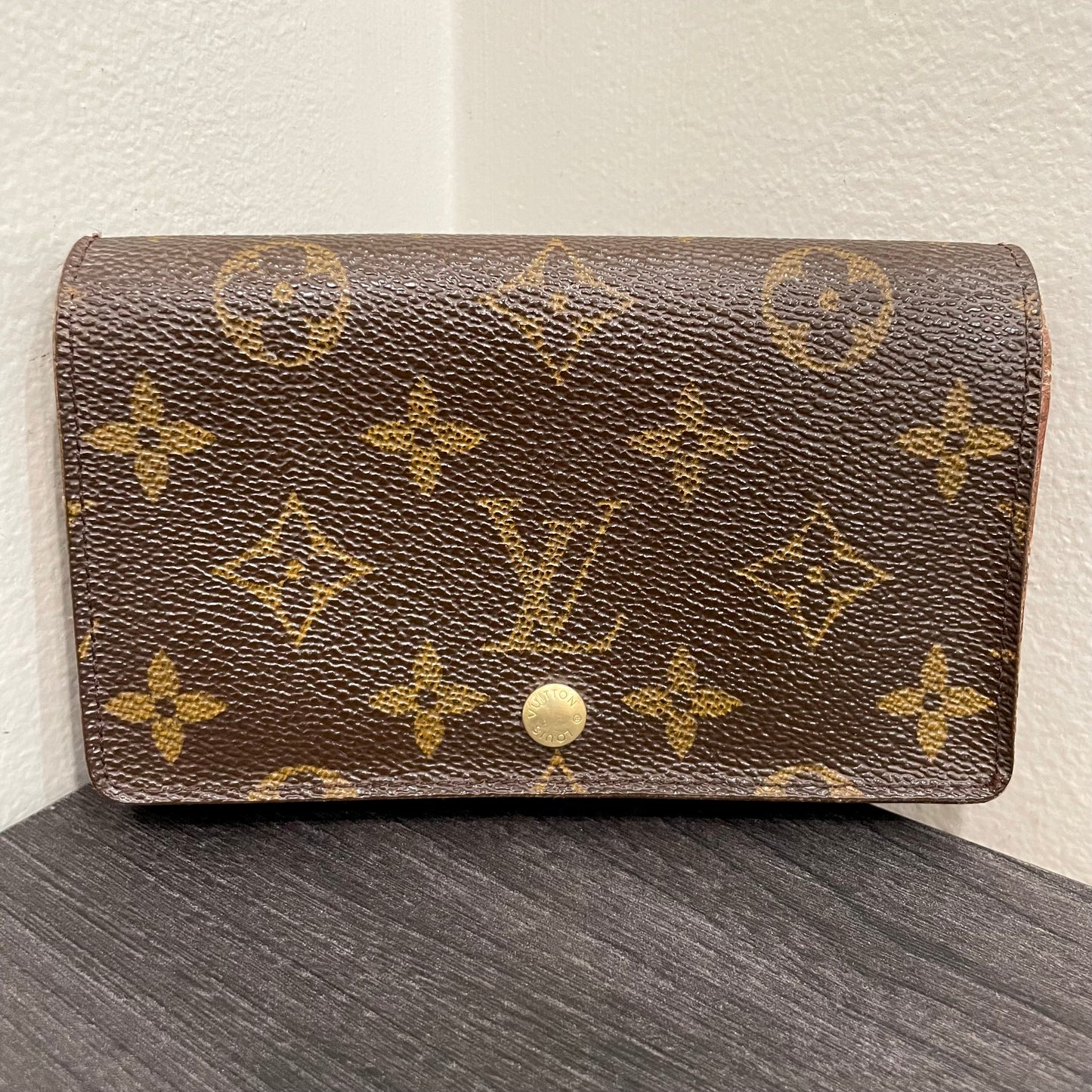 CLEARANCE #162 LOUIS VUITTON Monogram Wallet