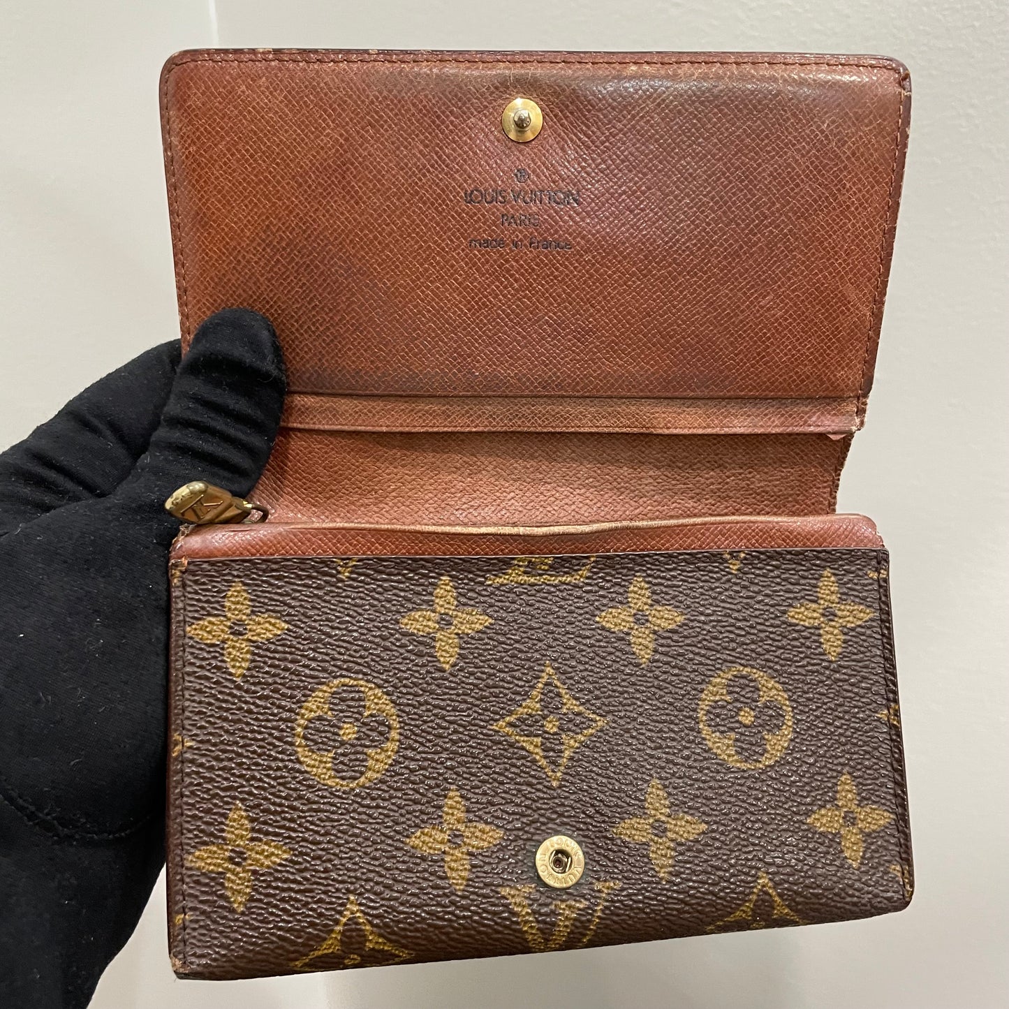 CLEARANCE #162 LOUIS VUITTON Monogram Wallet