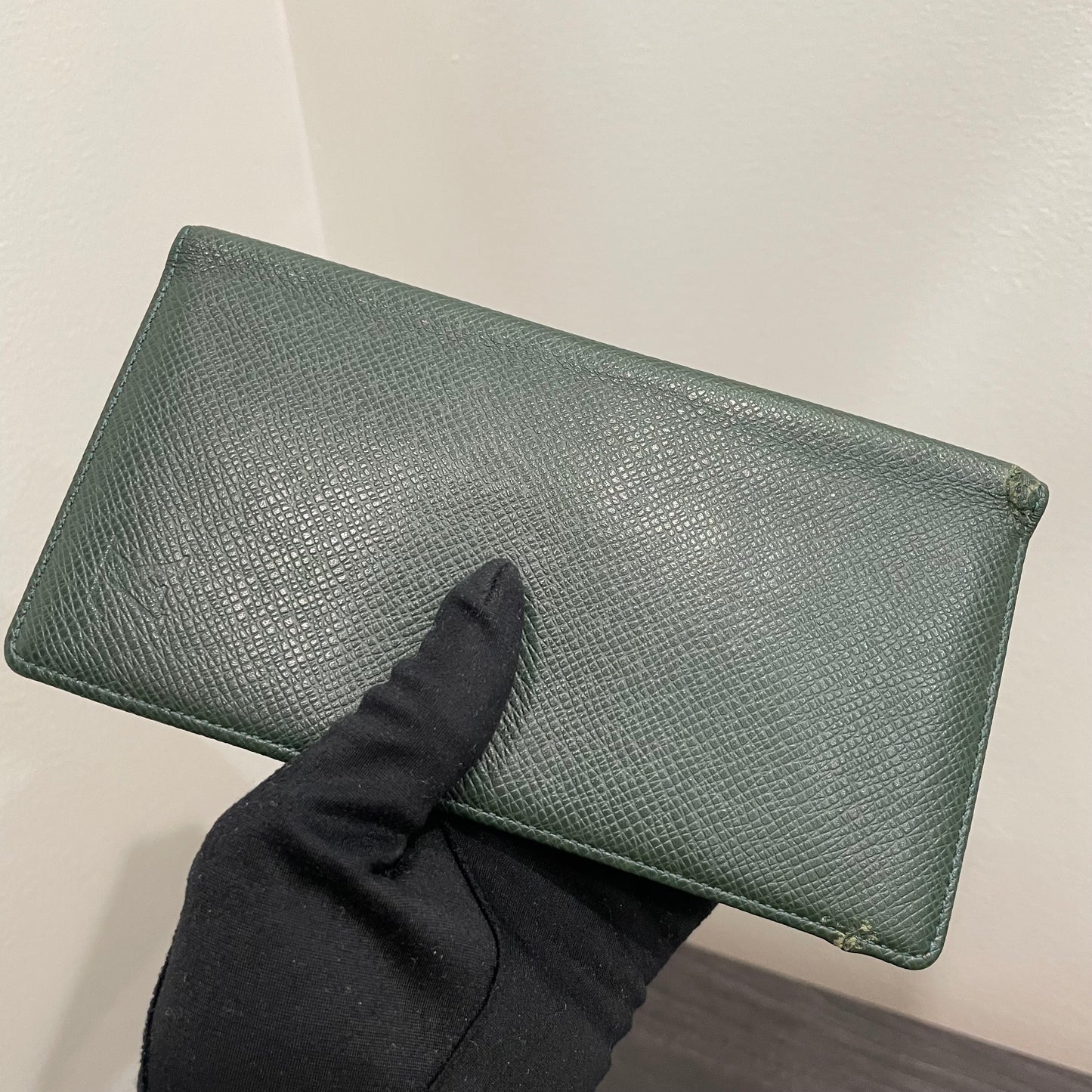 #164 LOUIS VUITTON Green Leather Long Flap Wallet
