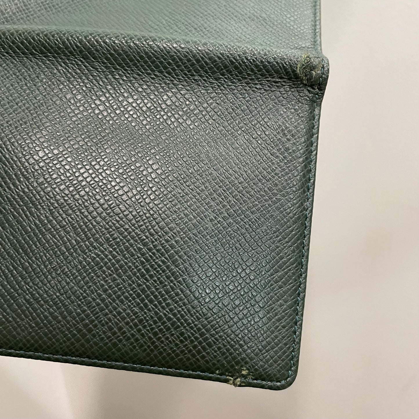 #164 LOUIS VUITTON Green Leather Long Flap Wallet