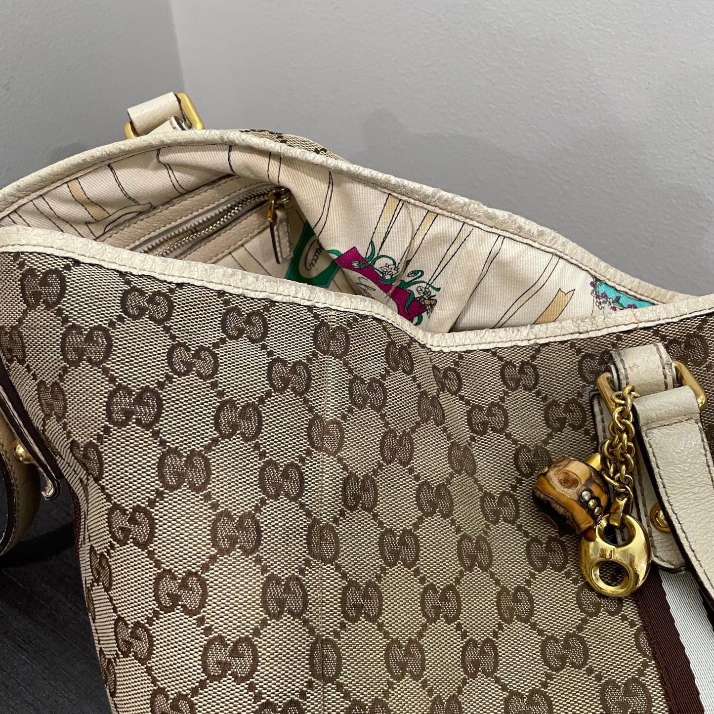 #865 GUCCI GG Canvas Bamboo Trinket Shoulder Bag