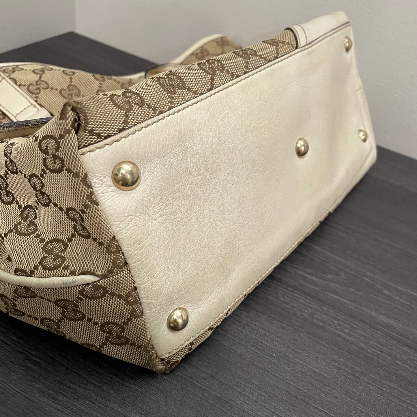#868 GUCCI GG Canvas Stripe Interior Shoulder Bag