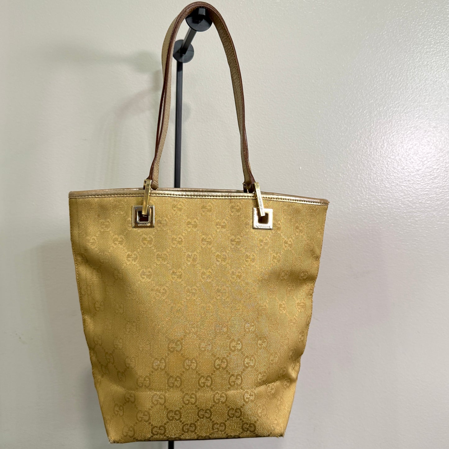 1015-07 GUCCI Gold GG Canvas Tote