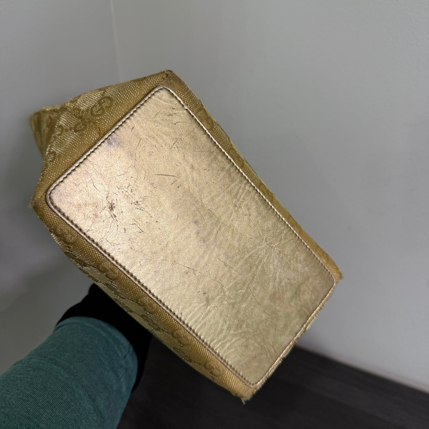 1015-07 GUCCI Gold GG Canvas Tote