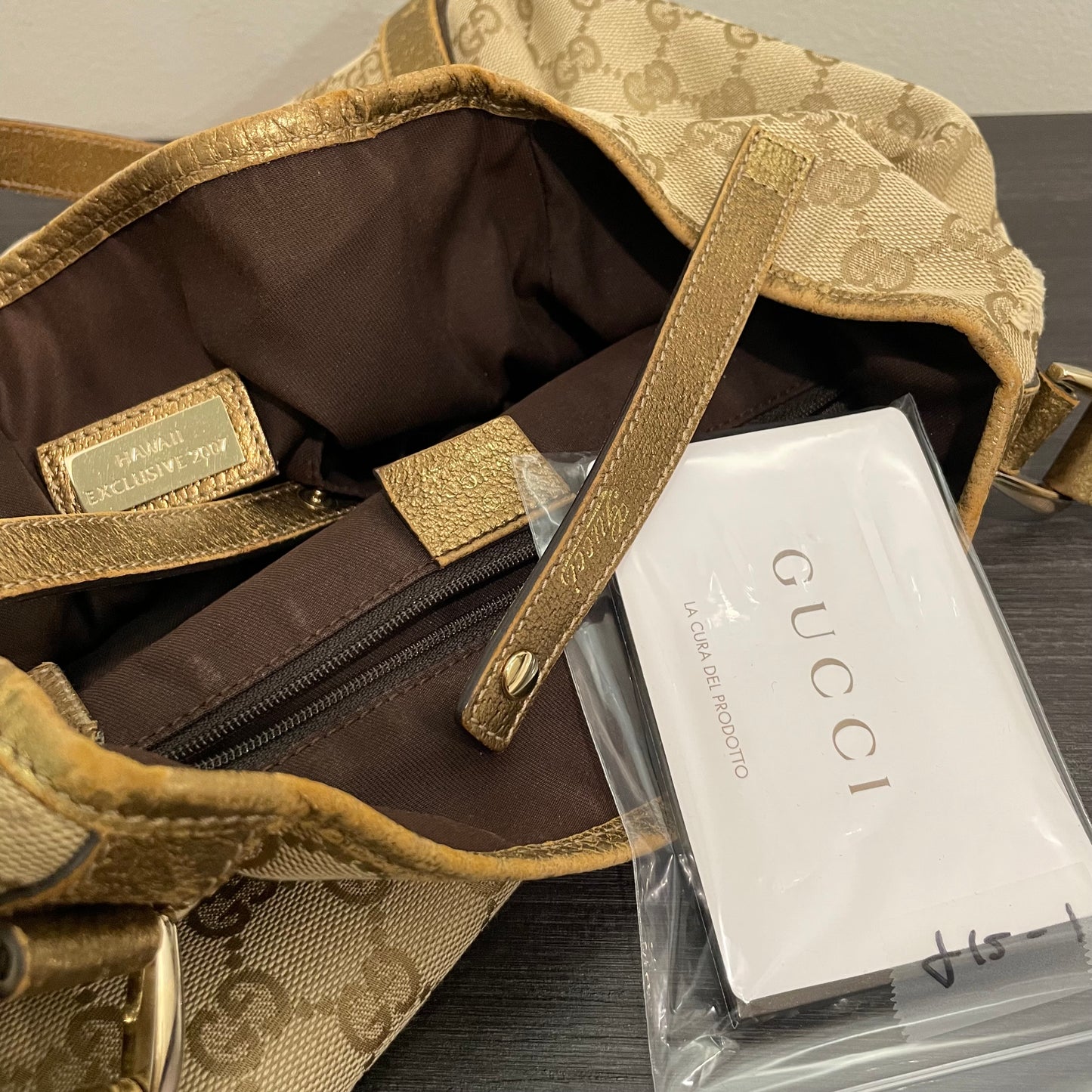 #869 GUCCI GG Hawaii Exclusive 2007 Shoulder Bag
