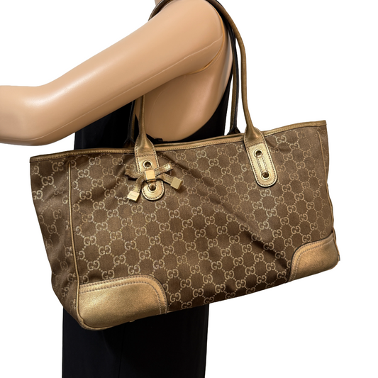 1015-09 GUCCI Gold GG Signature Princy Medium