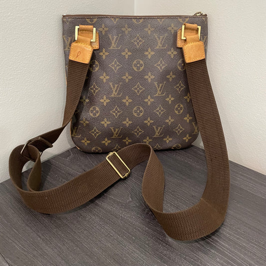 #870 LOUIS VUITTON Monogram Bosphore Crossbody