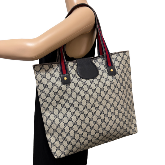 1015-10 GUCCI Navy Blue GG Supreme Sherry Line Shoulder Bag