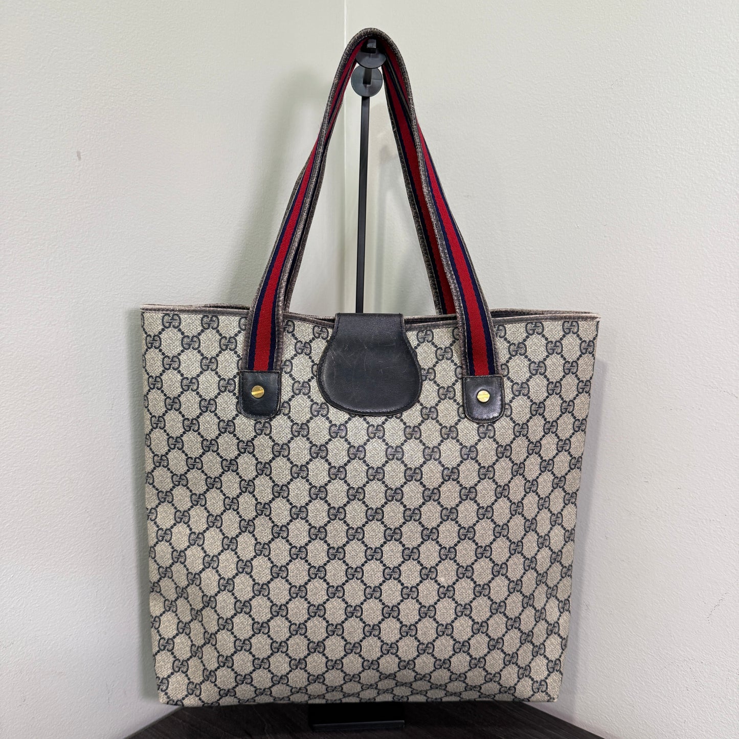 1015-10 GUCCI Navy Blue GG Supreme Sherry Line Shoulder Bag