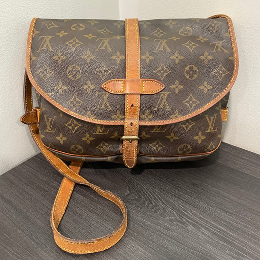 #882 LOUIS VUITTON Monogram Saumur 28
