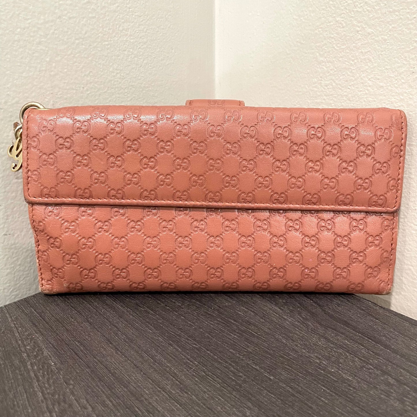 #905 GUCCI Rose Leather Bifold Wallet