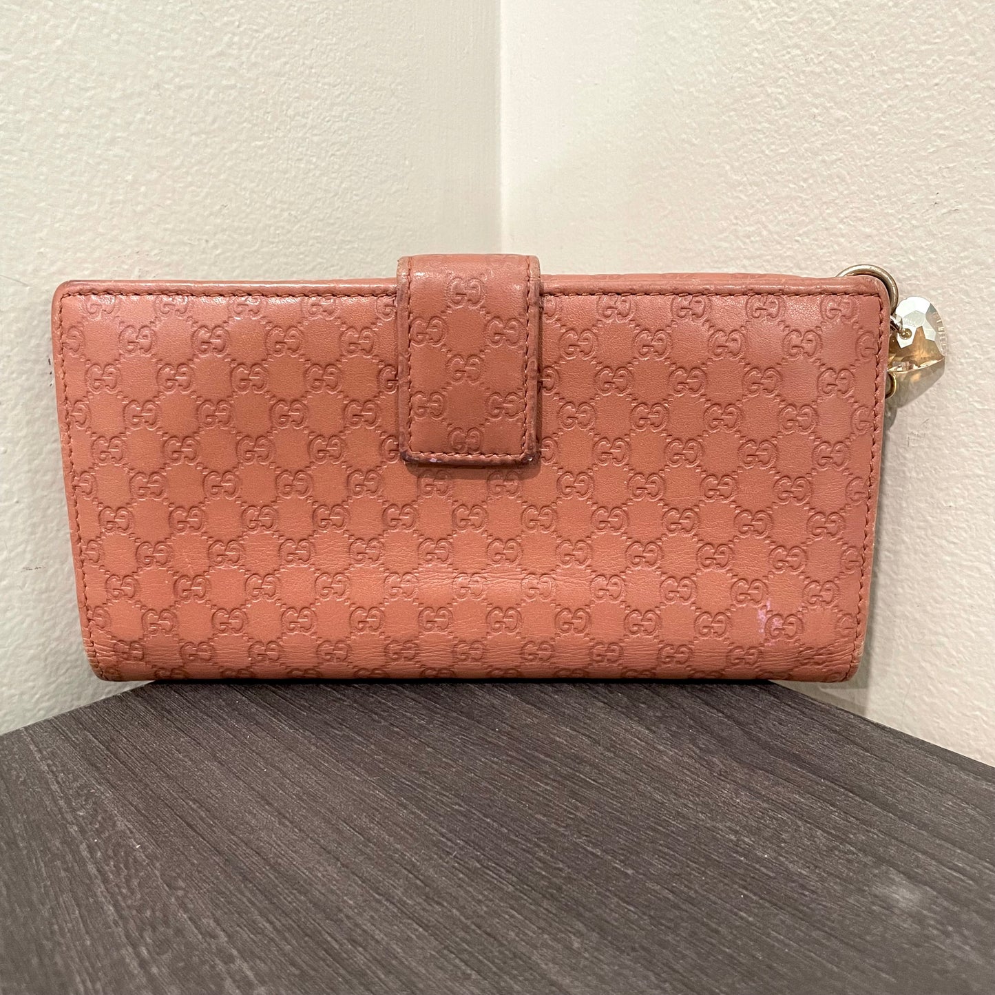 #905 GUCCI Rose Leather Bifold Wallet