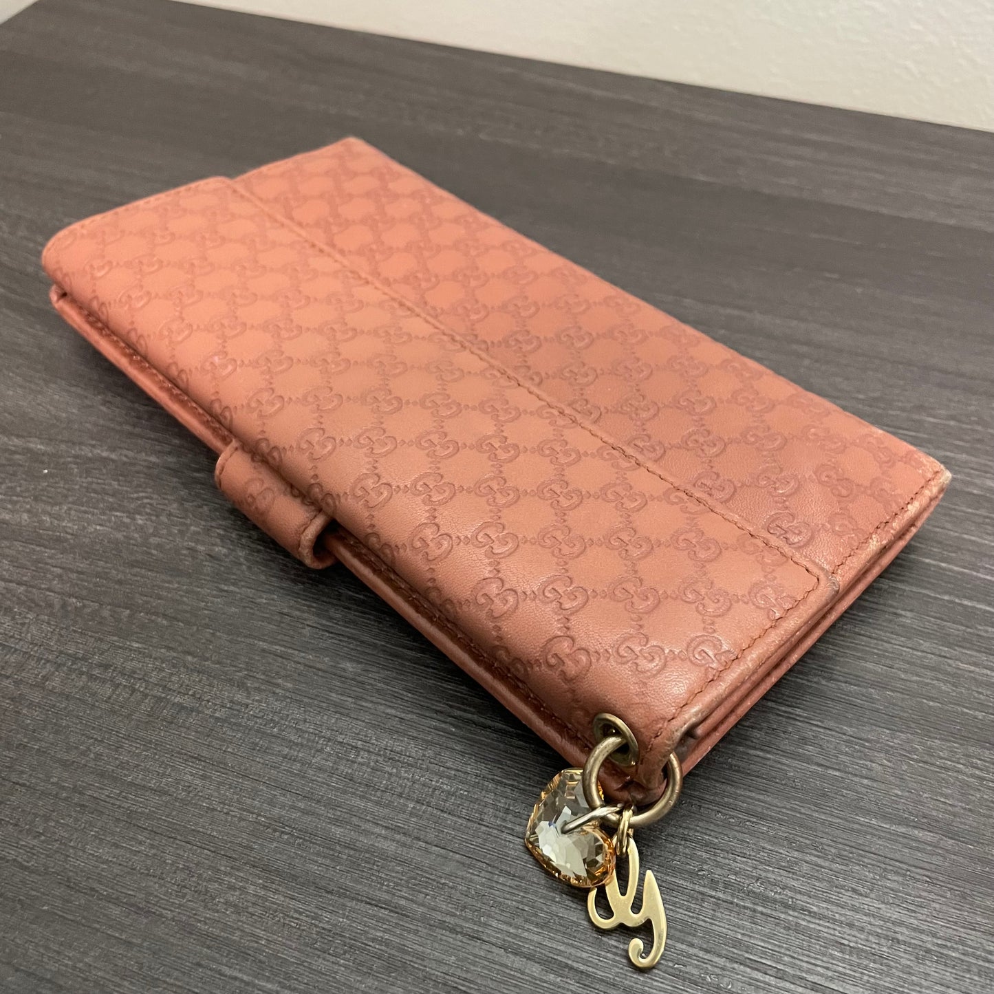 #905 GUCCI Rose Leather Bifold Wallet